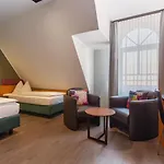 Am Jakobsmarkt 3*