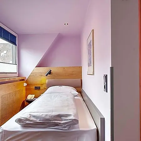 Am Jakobsmarkt 3* Nürnberg